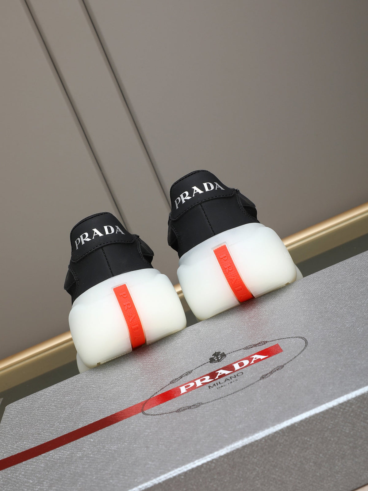 PR sneakers 1826051403