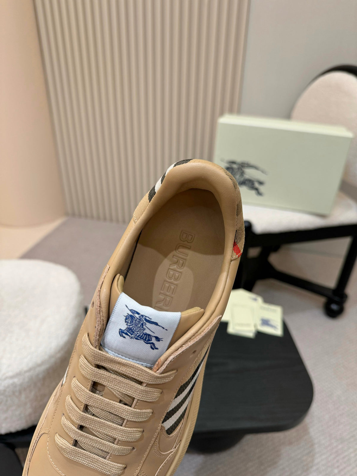 TB Unisex Sneaker 1825120502