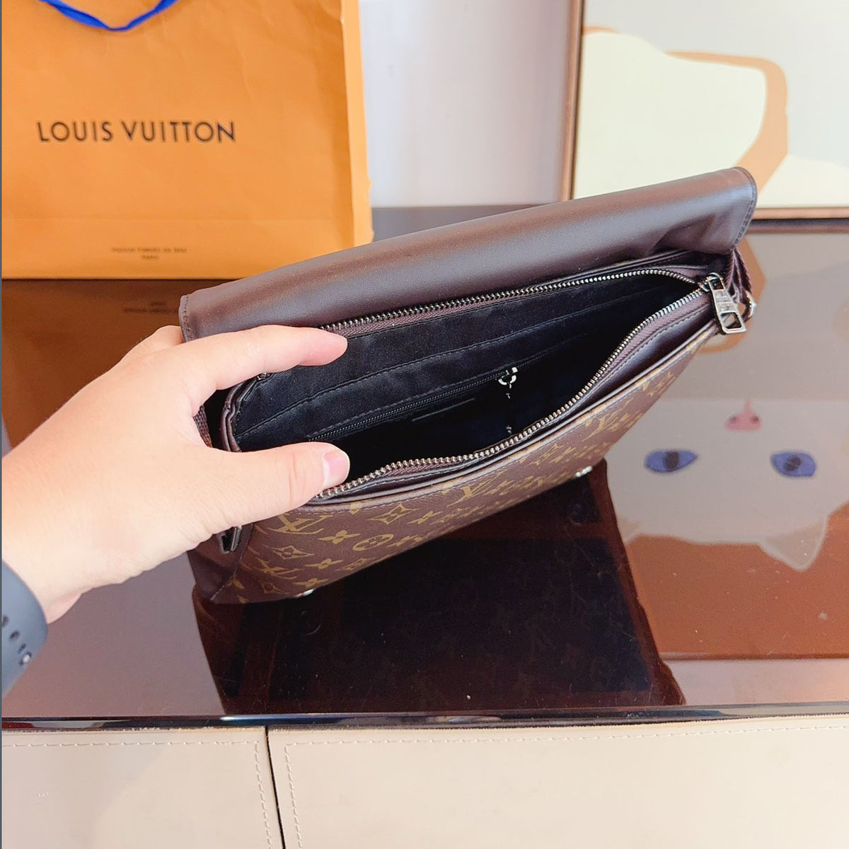 L 24 Limited Edition New MESSENGER Men's Bag XC24092701