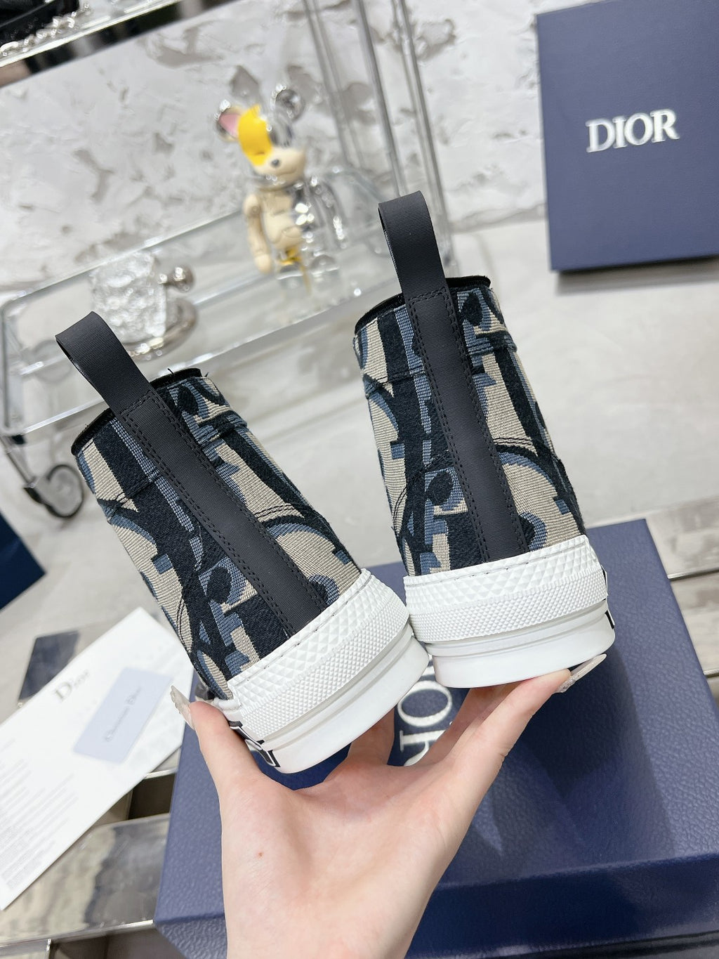 DD B23 High-Top Sneaker 1824120911