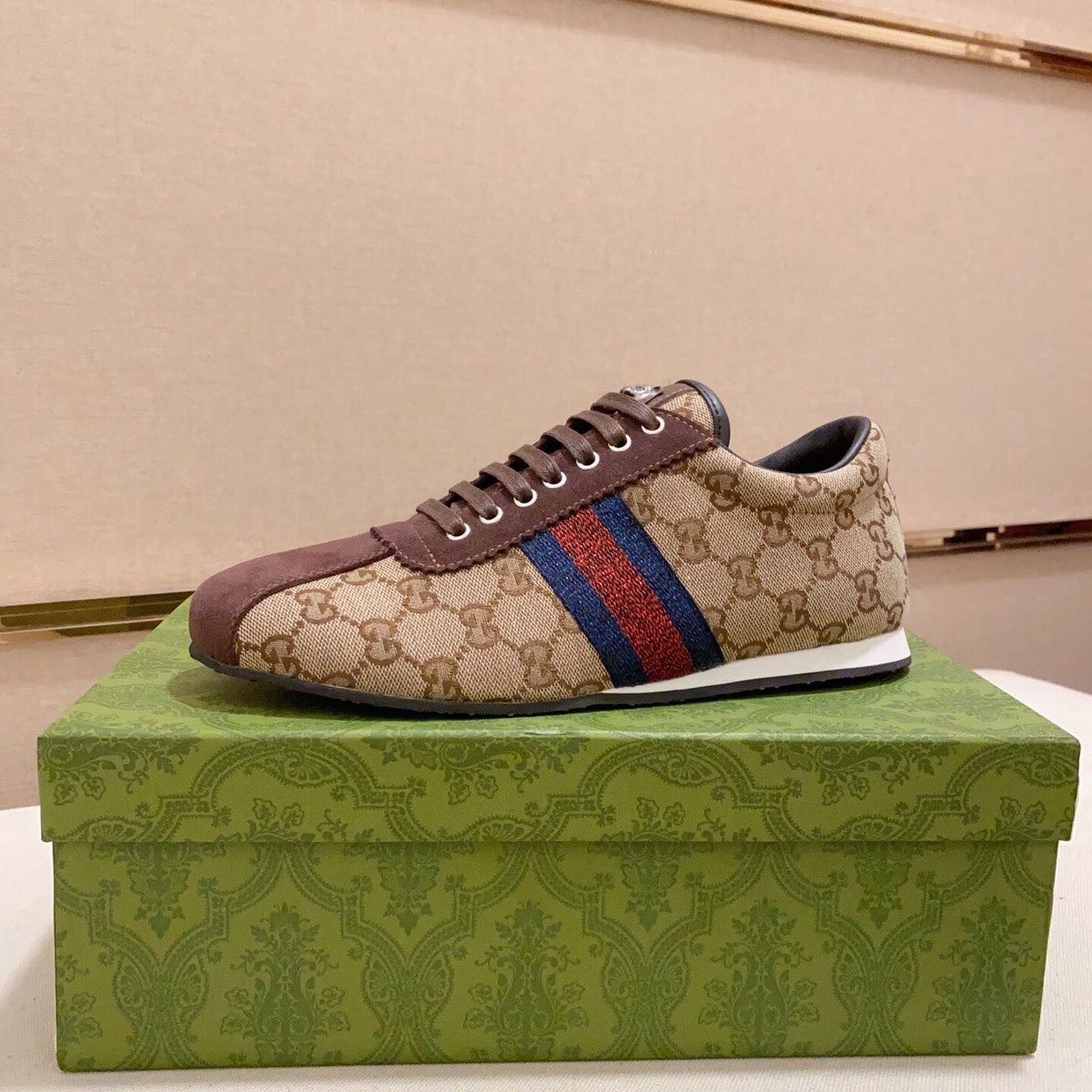 Classic letter presbyopia fashion casual sneakers 1824080302