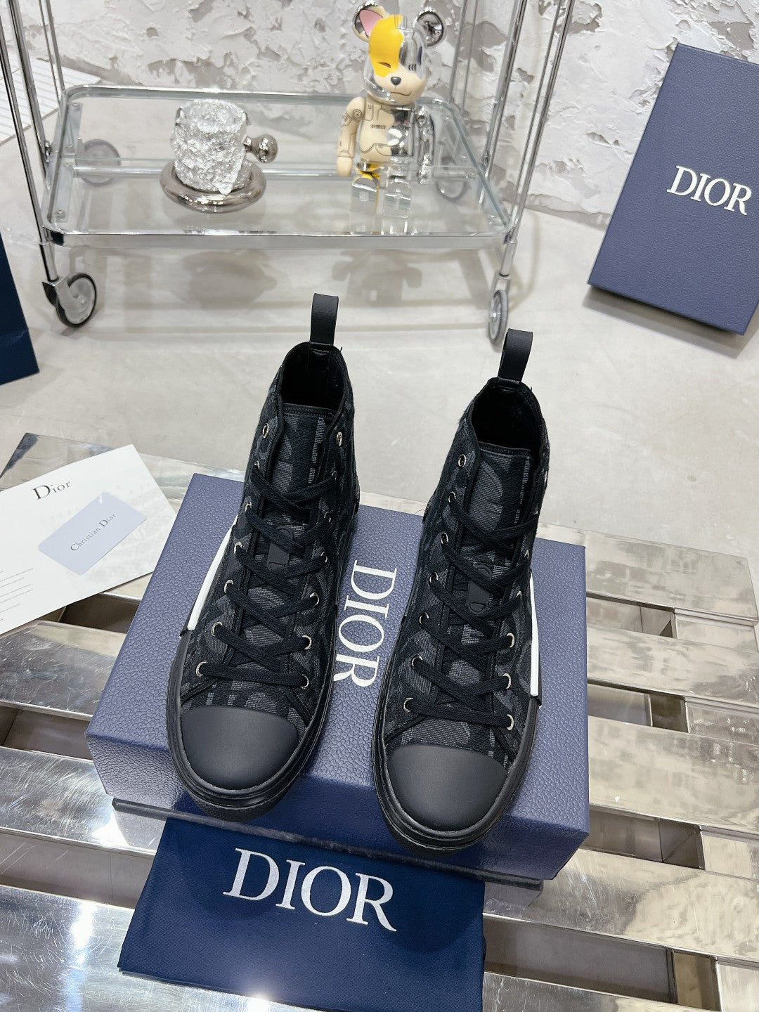 DD B23 High-Top Sneaker 1824120911