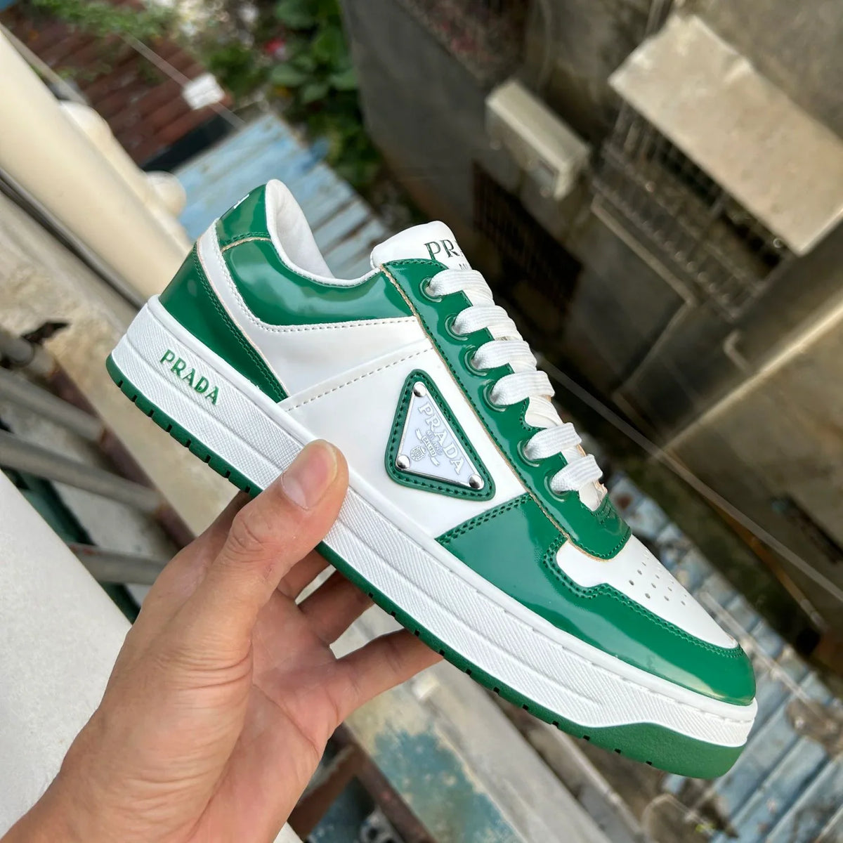 P New Women's and Men's Shoes Casual Shoes Triangle Buckle Lace-up Sneakers 1024060508