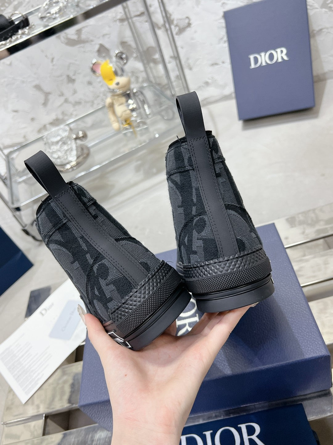 DD B23 High-Top Sneaker 1824120911