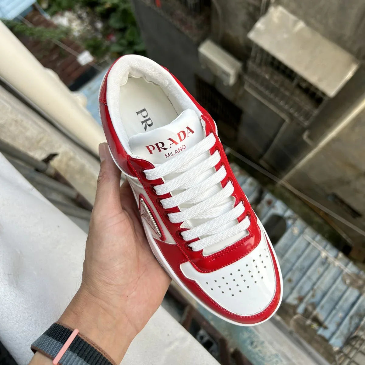 P New Women's and Men's Shoes Casual Shoes Triangle Buckle Lace-up Sneakers 1024060508
