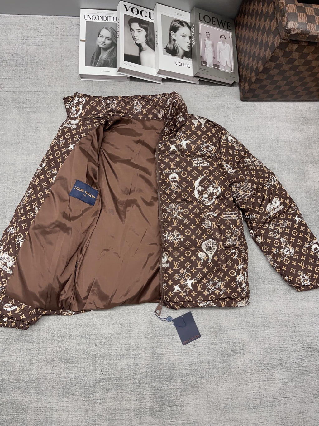 VV Graffiti down cotton jacket 1824093004