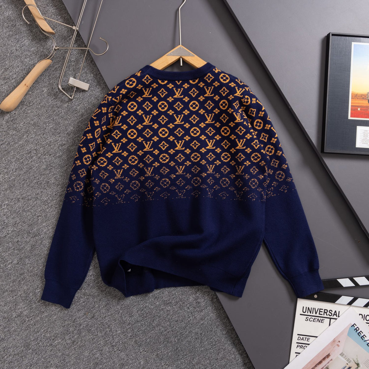 VV Gradient sweater 1824102102