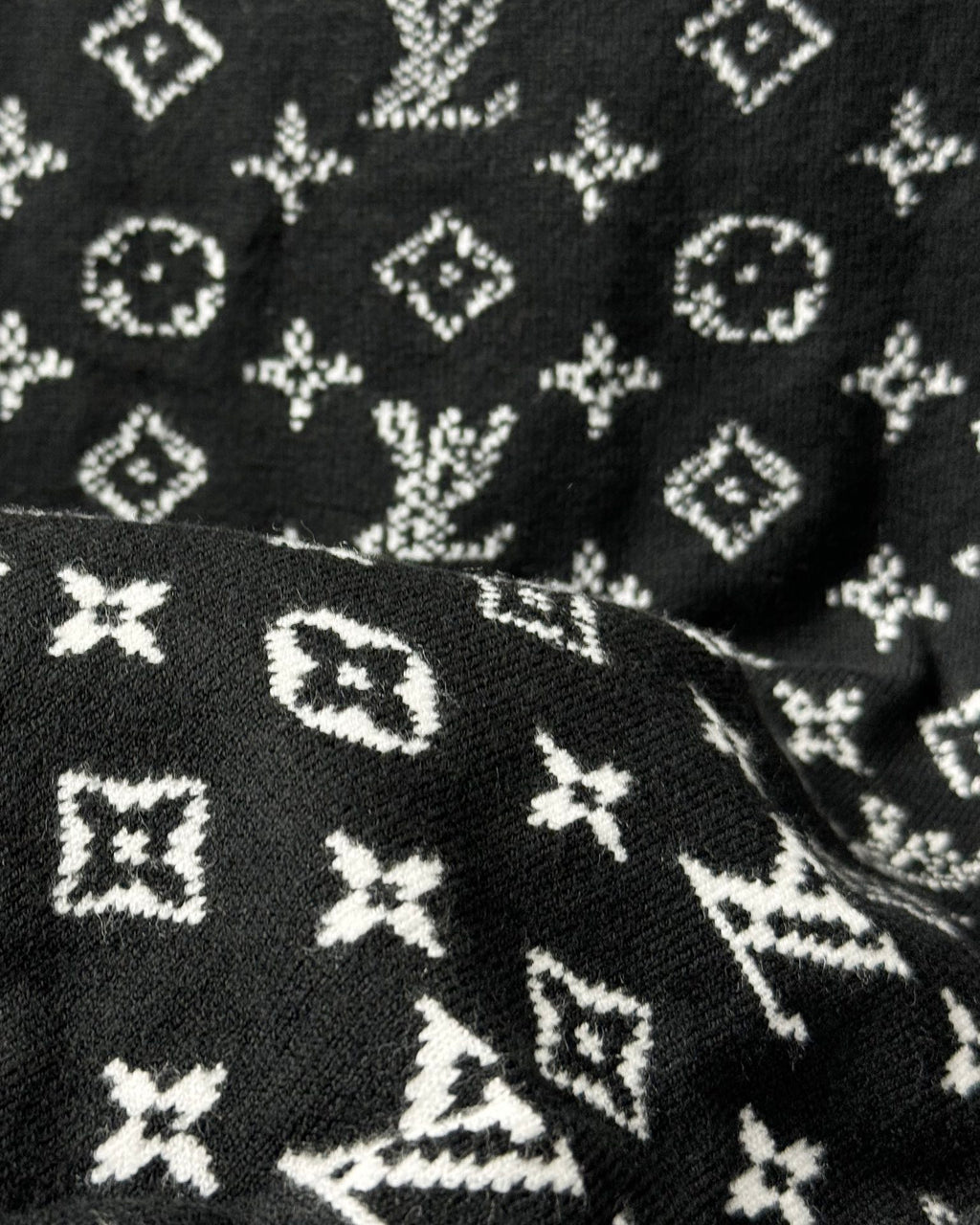 VV Gradient casHHere knitted sweater 1824102101