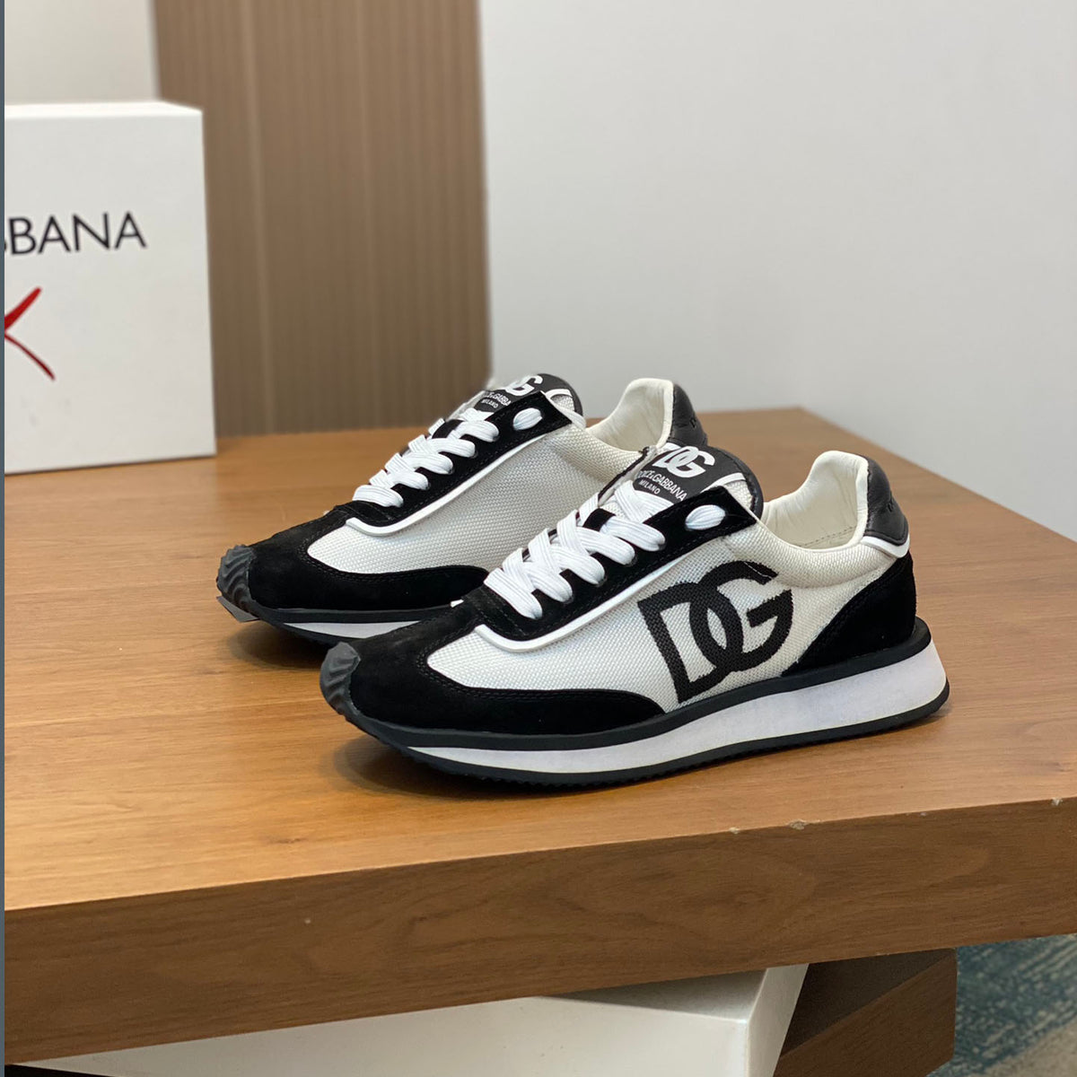 D&G New cowhide lining TPR elastic outsole sneakers XC24092813