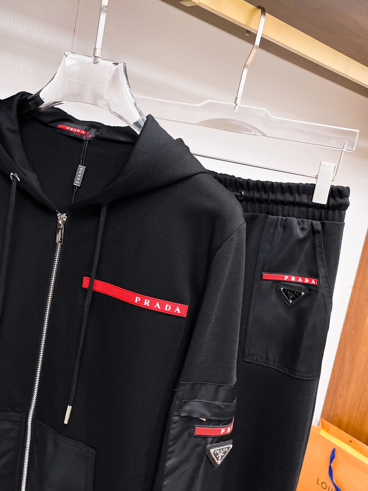 P-R Fashion New Sports Set 1024111219