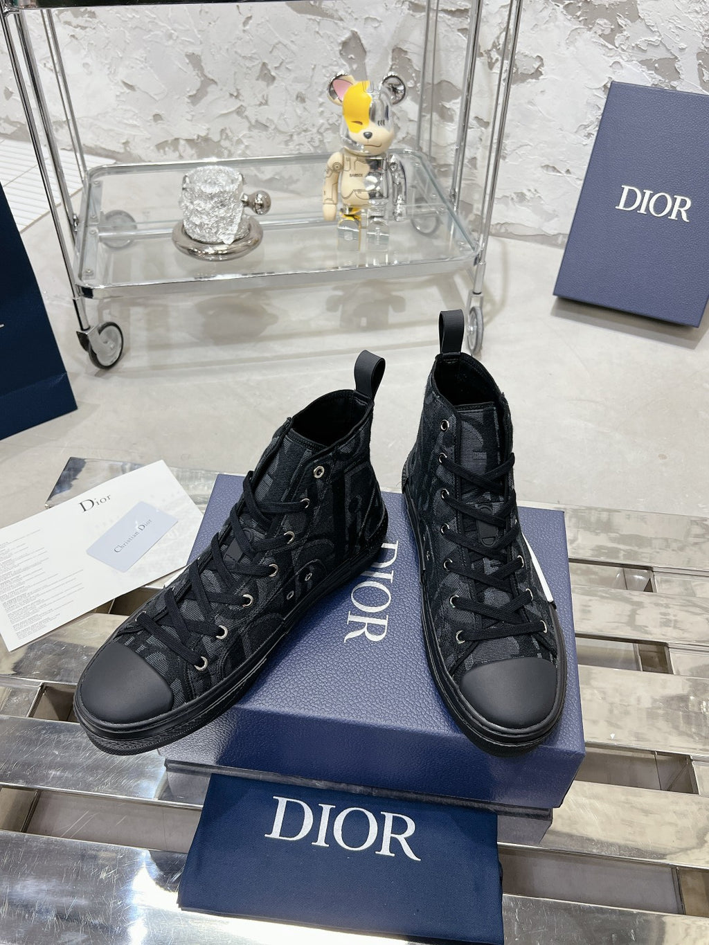 DD B23 High-Top Sneaker 1824120911