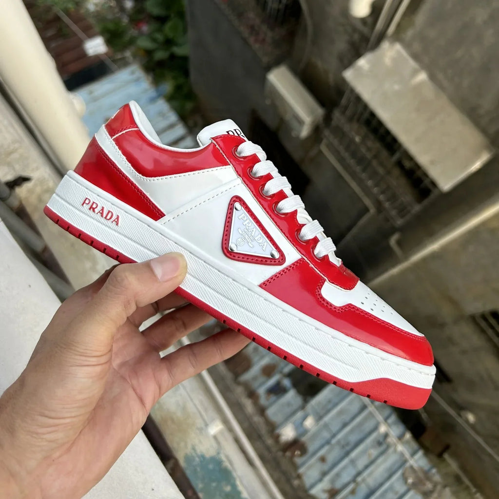 P New Women's and Men's Shoes Casual Shoes Triangle Buckle Lace-up Sneakers 1024060508