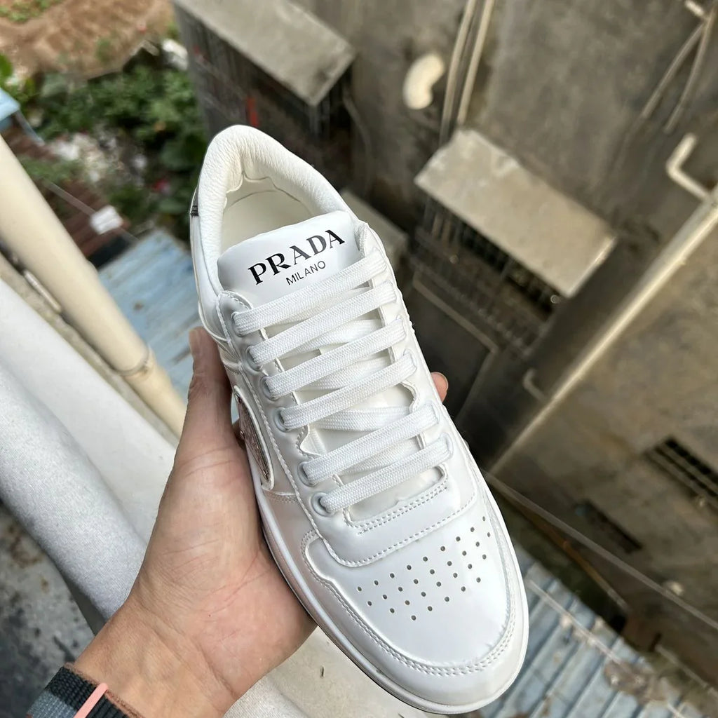 P New Women's and Men's Shoes Casual Shoes Triangle Buckle Lace-up Sneakers 1024060508