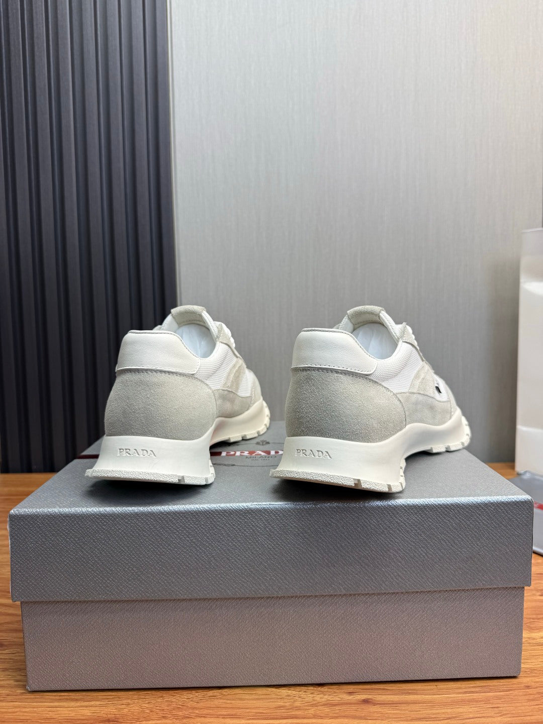 PR sneakers 1826051901