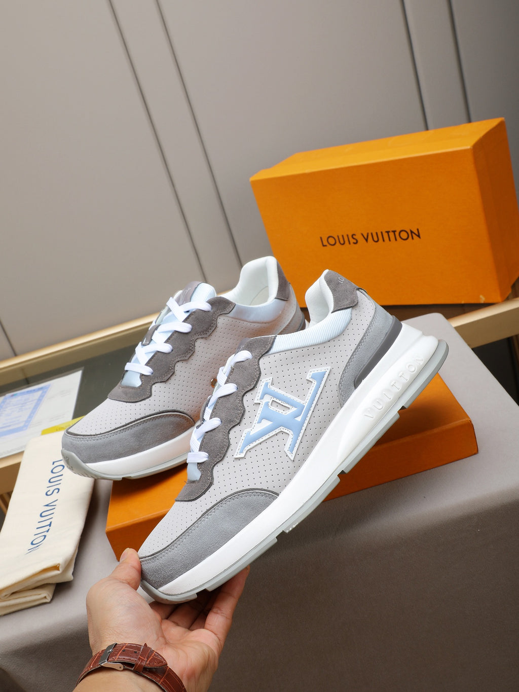 VV sneakers 1825122507