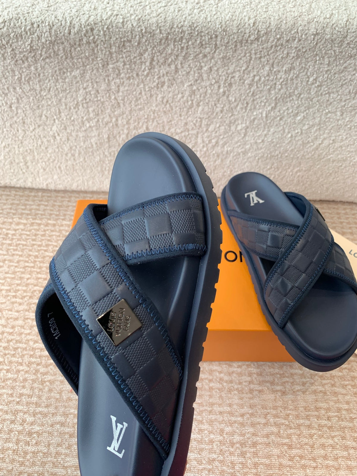 VV Beach slippers 1825052202