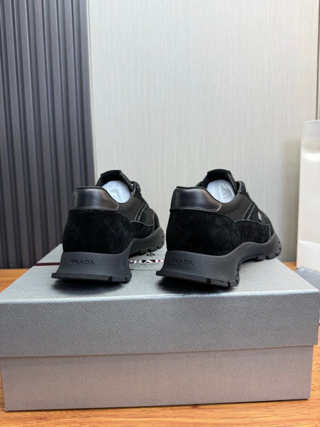 PR sneakers 1826051901