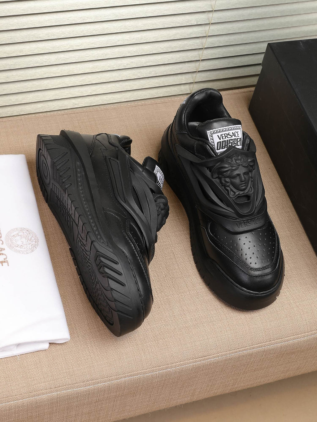 VS Sneakers 1825061911