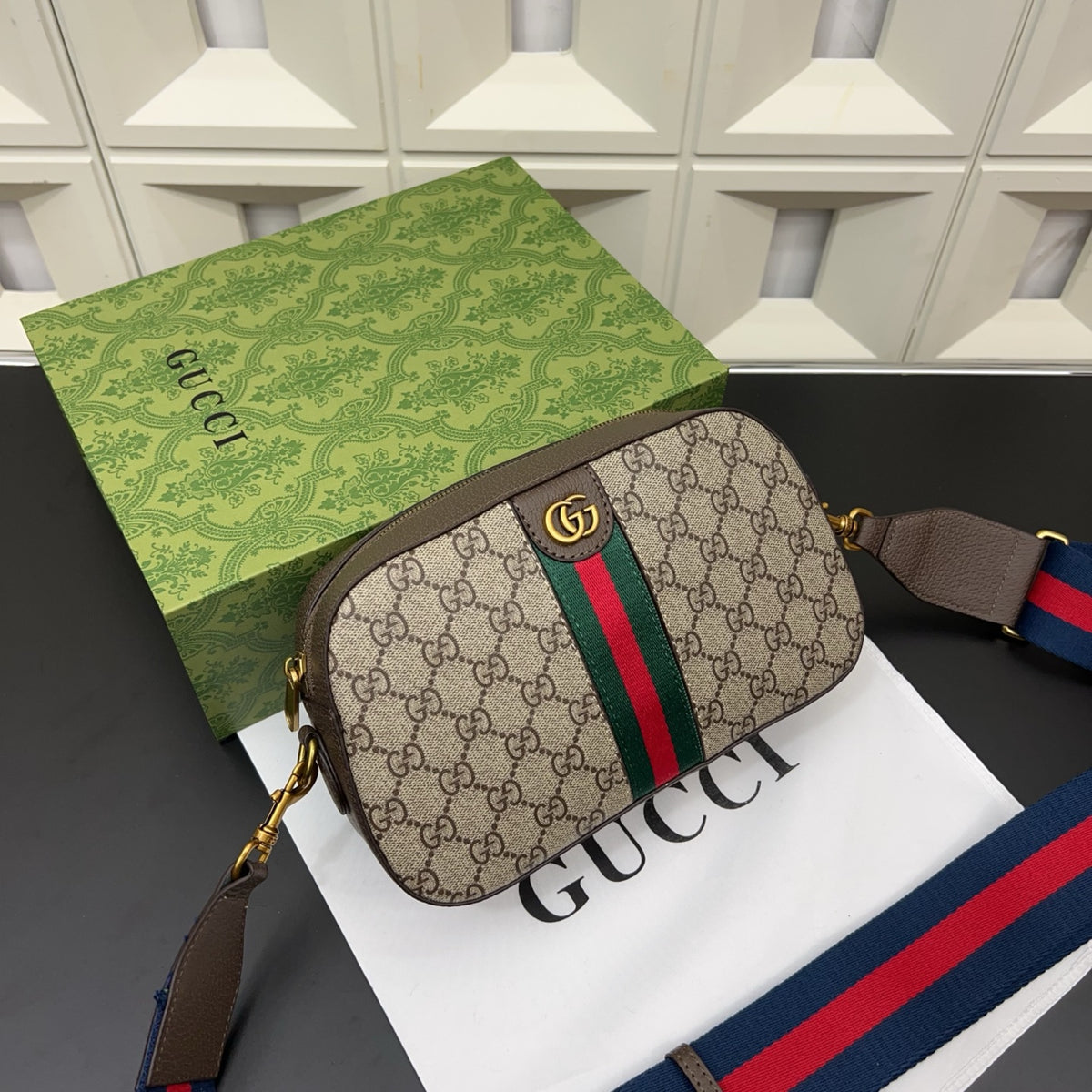 GUI Ophidia shoulder bag 1825111308