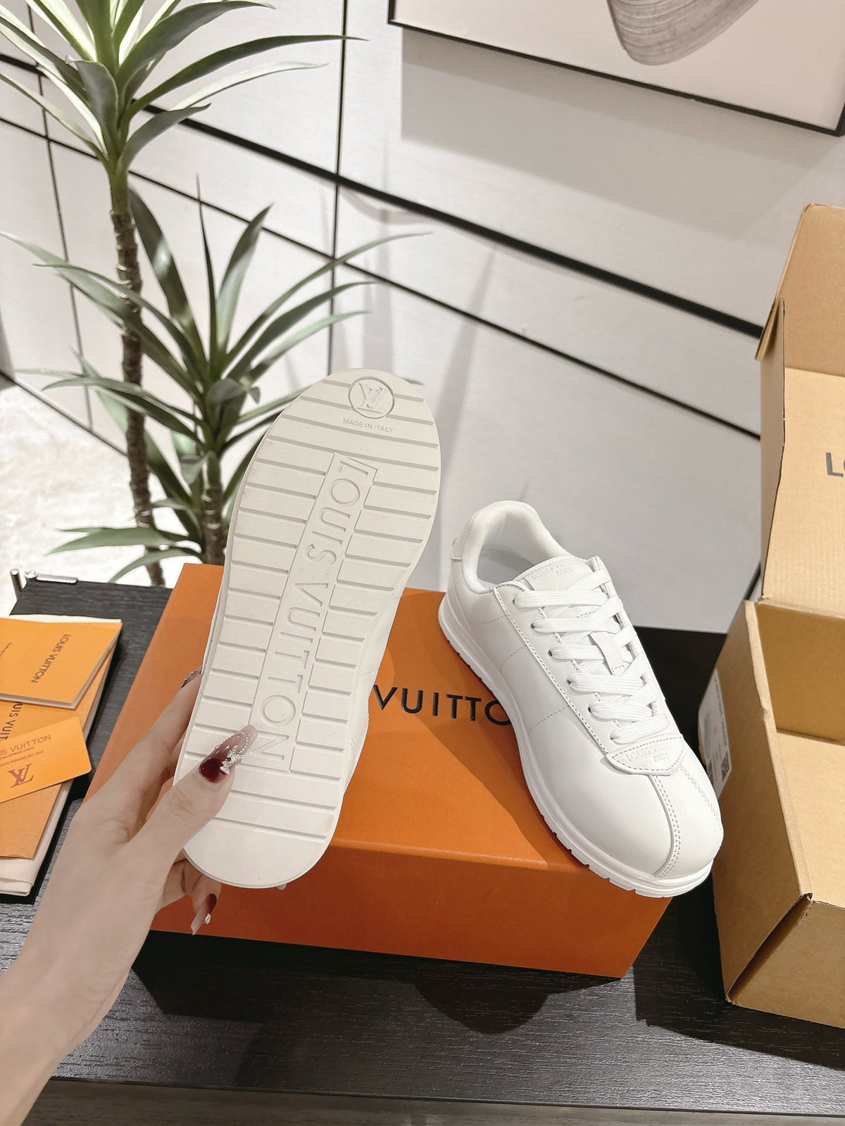 VV Sneaker 1825060605