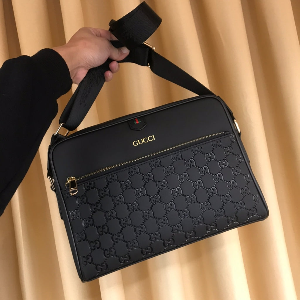 GUI crossbody bag 1825122606