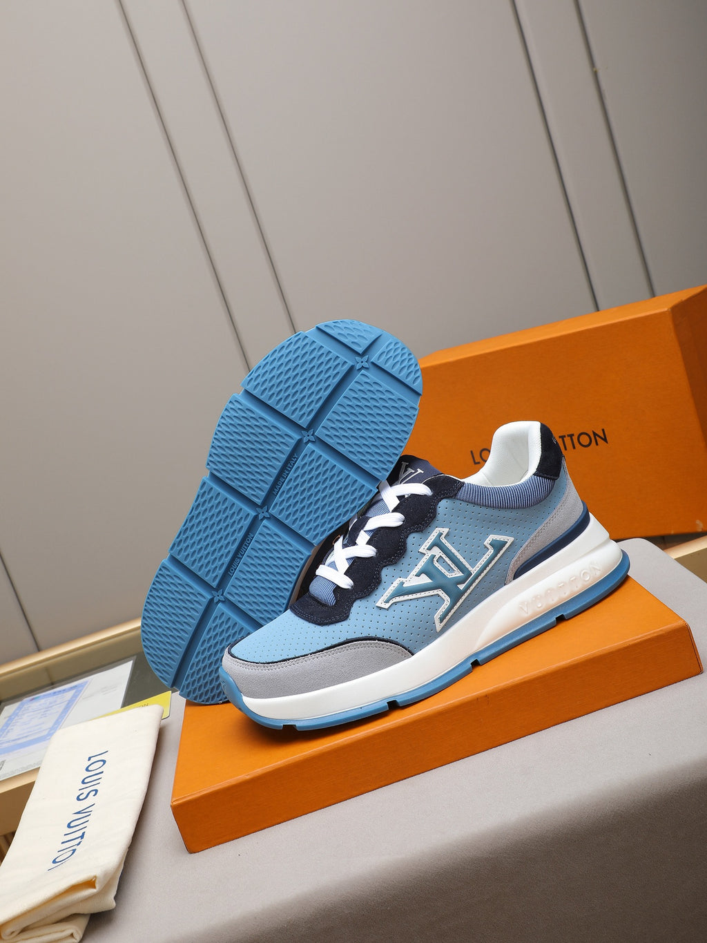 VV sneakers 1825122507