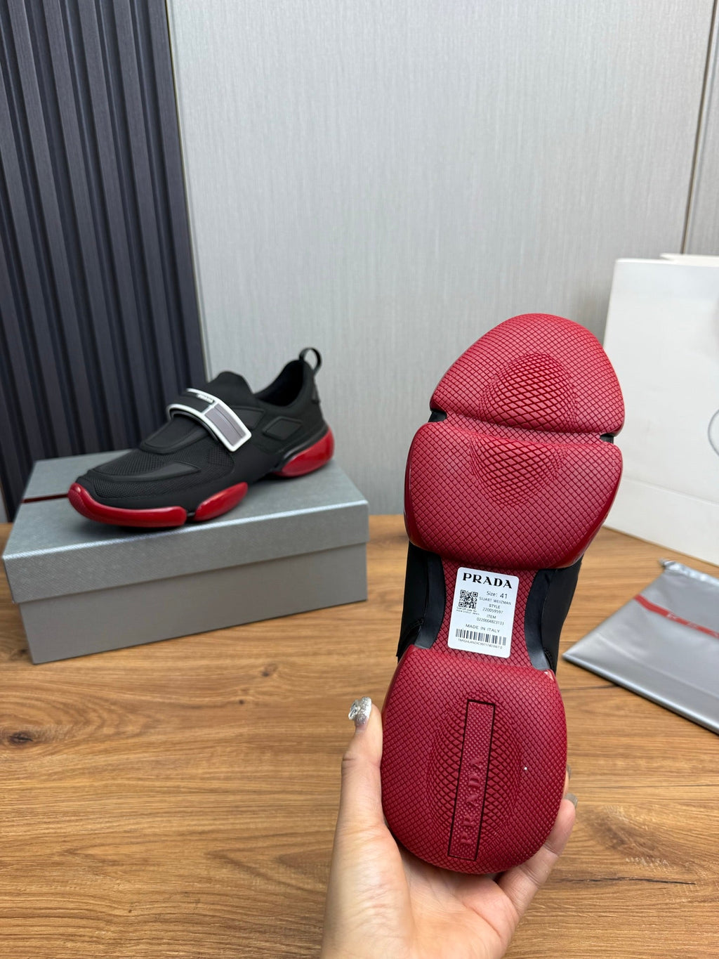 PR sneakers 1826051402