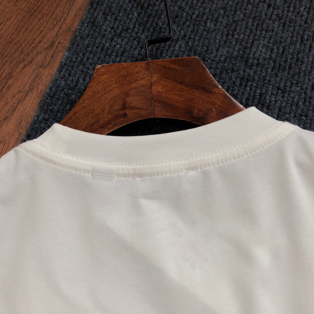 VS 2026 Spring/Summer New Classic Embroidered Logo Short-Sleeve T-Shirt 1826051501