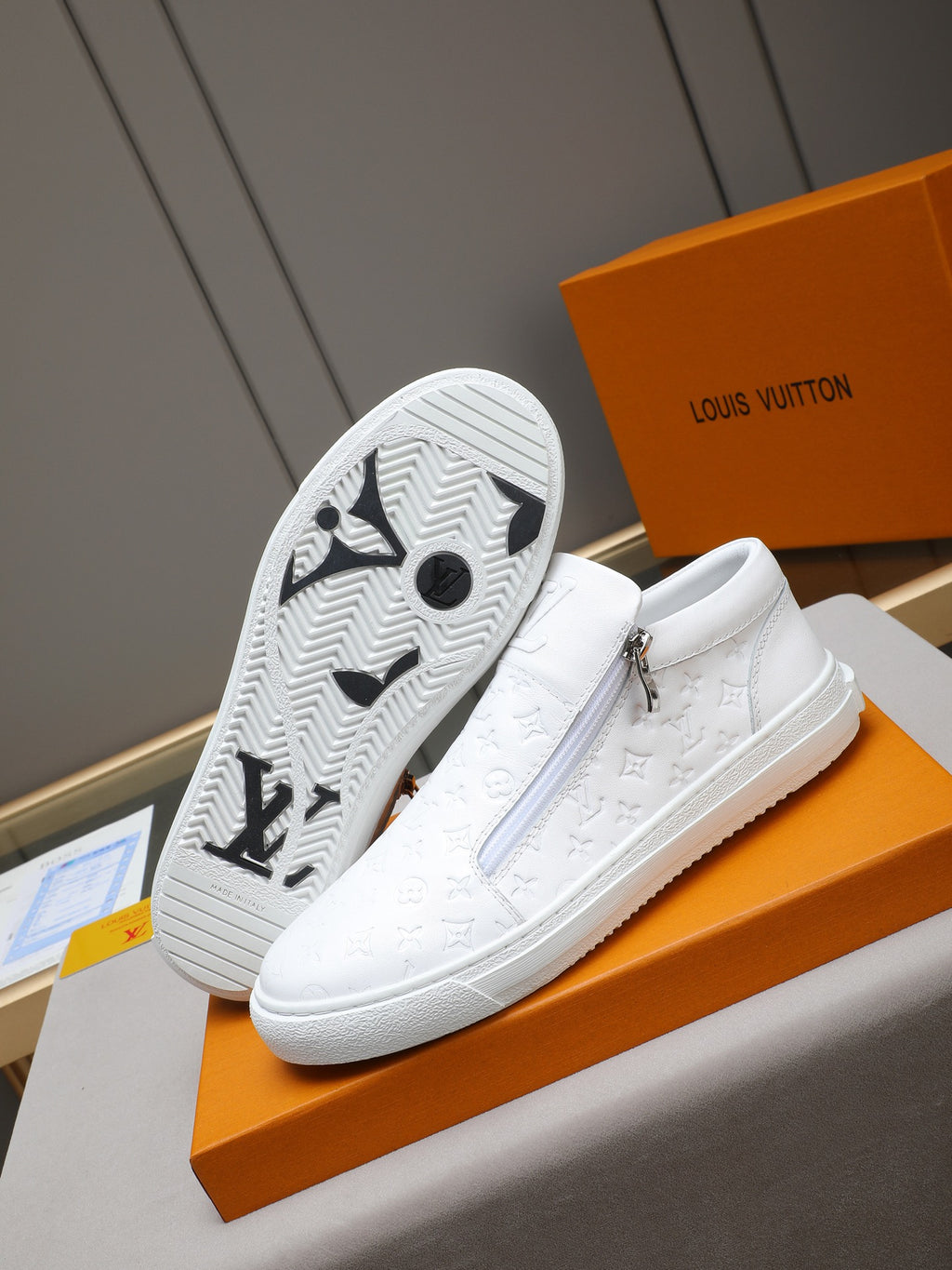 VV Zippered casual sneakers 1825122511