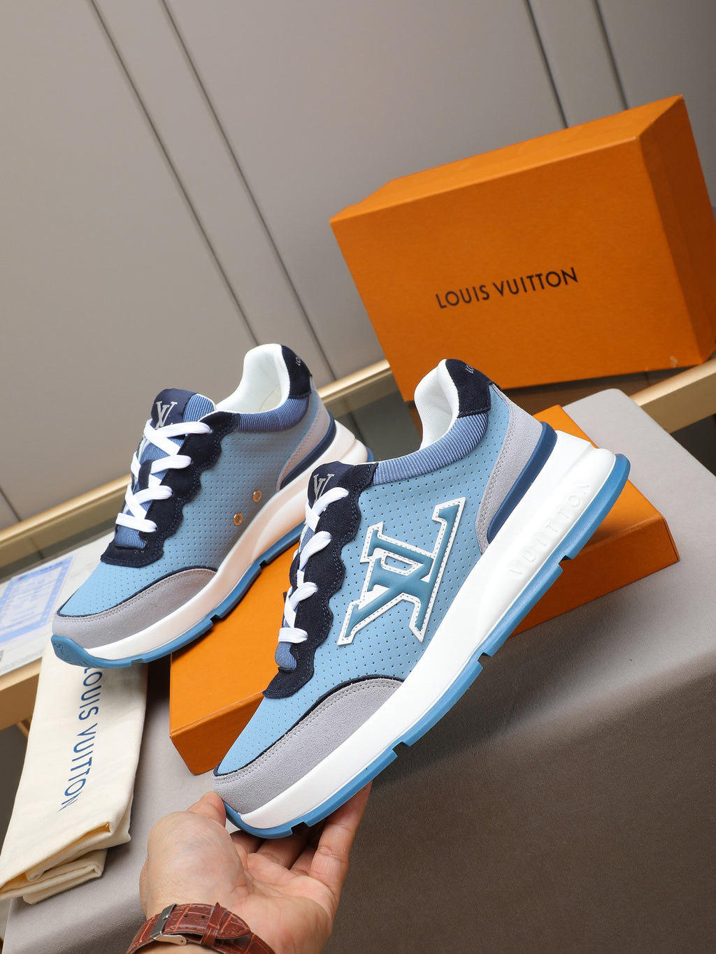VV sneakers 1825122507
