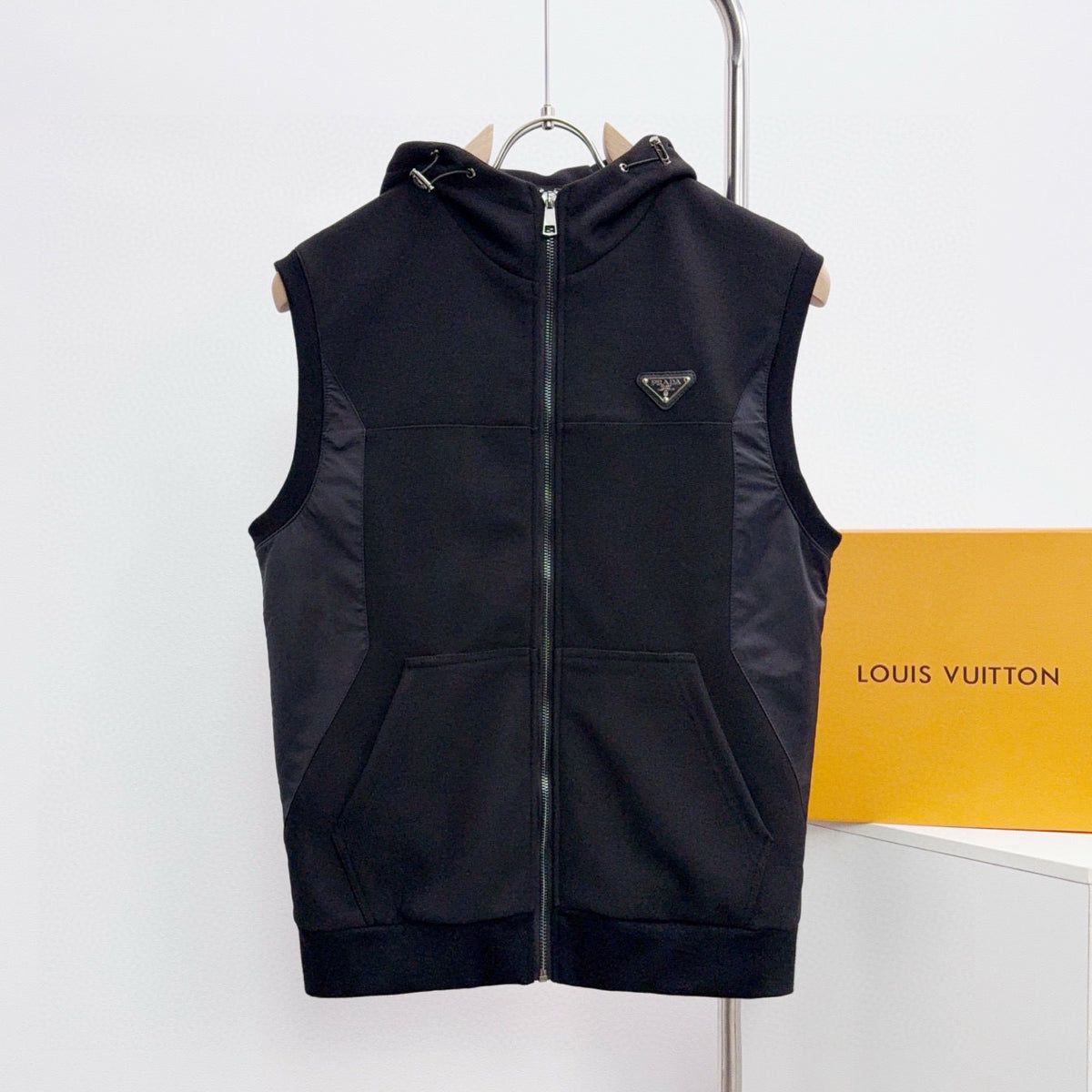 PD Men's hooded vest jacket 1825122201