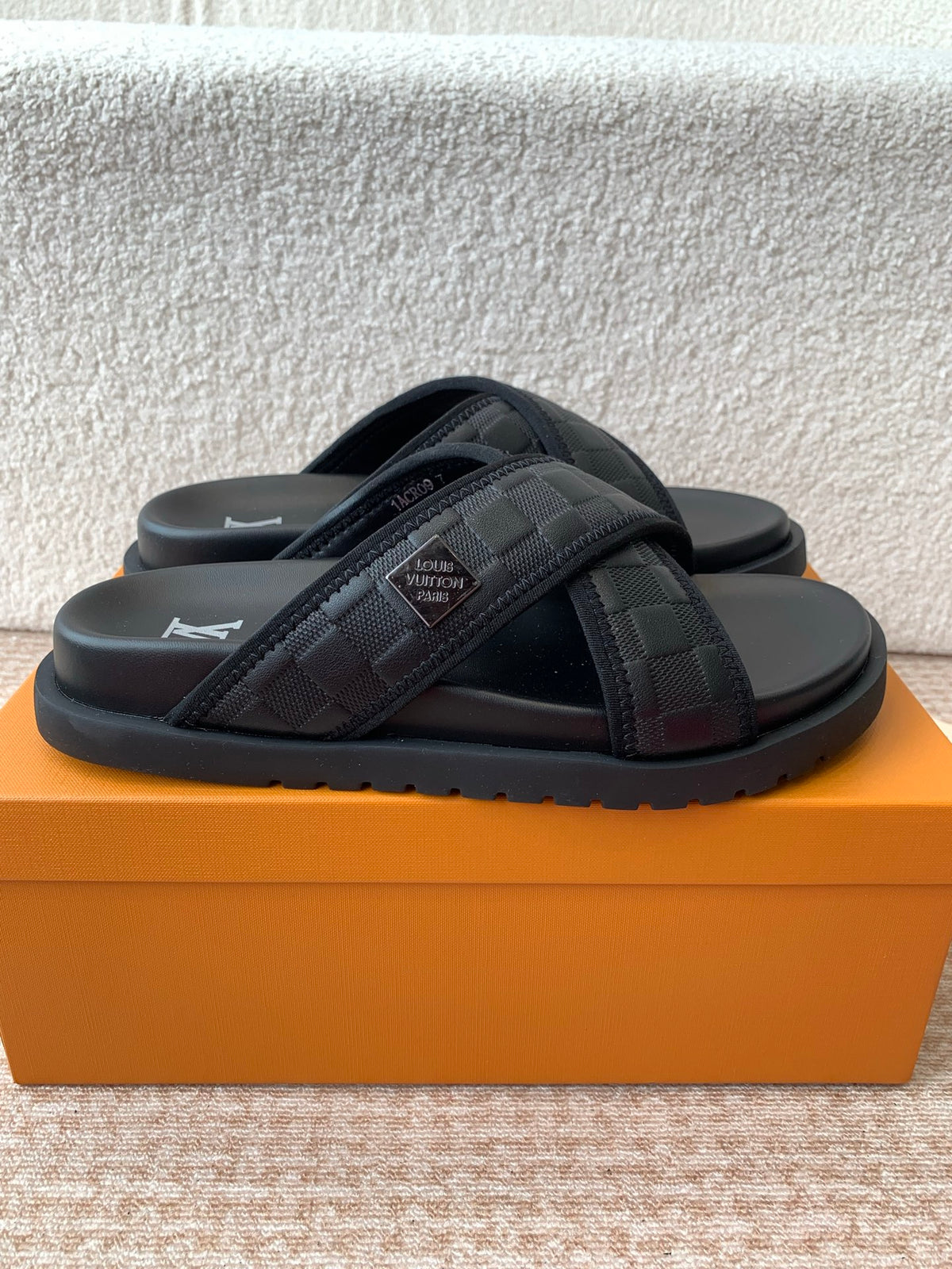 VV Beach slippers 1825052202