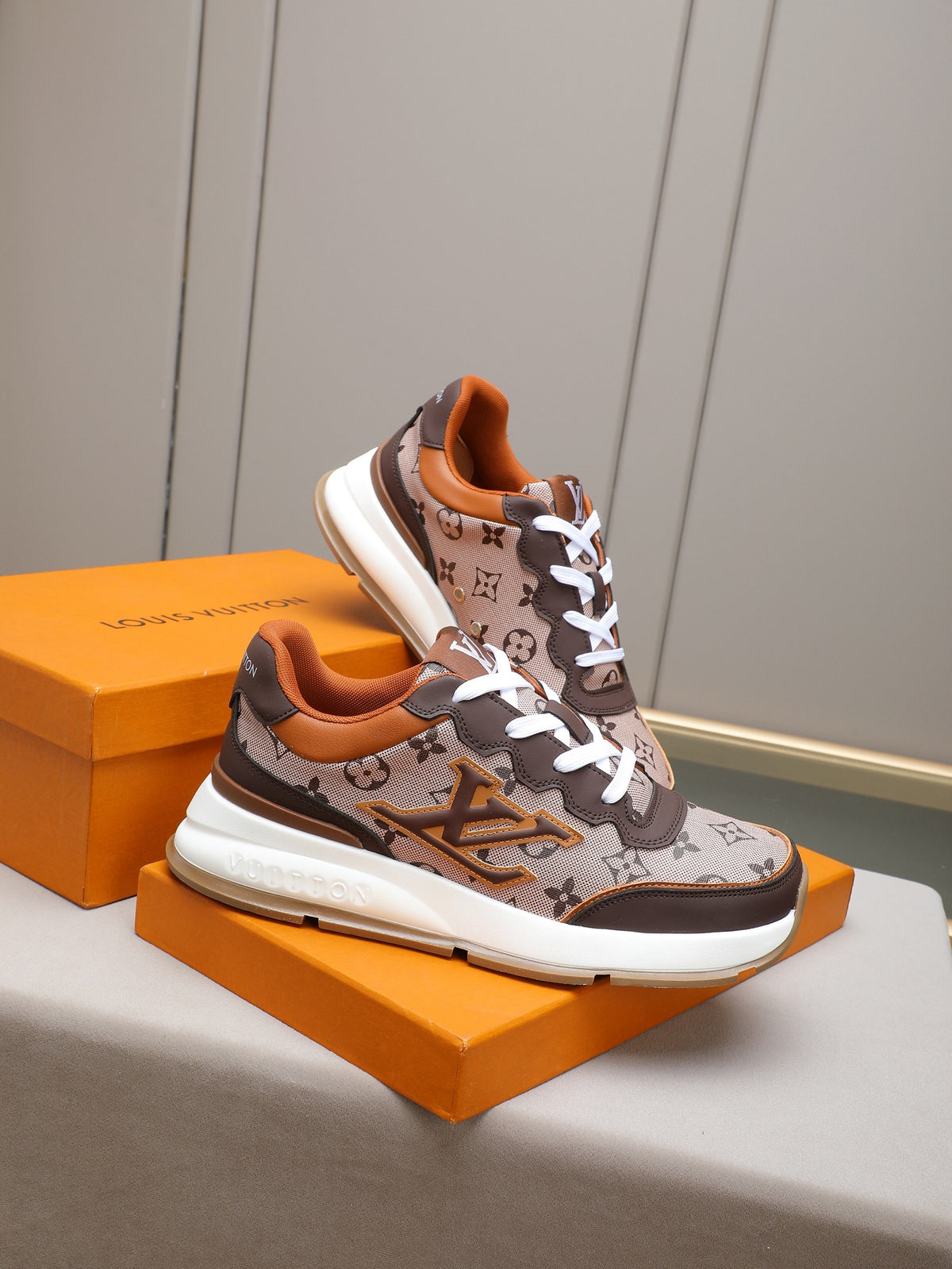 VV sneakers 1825122507