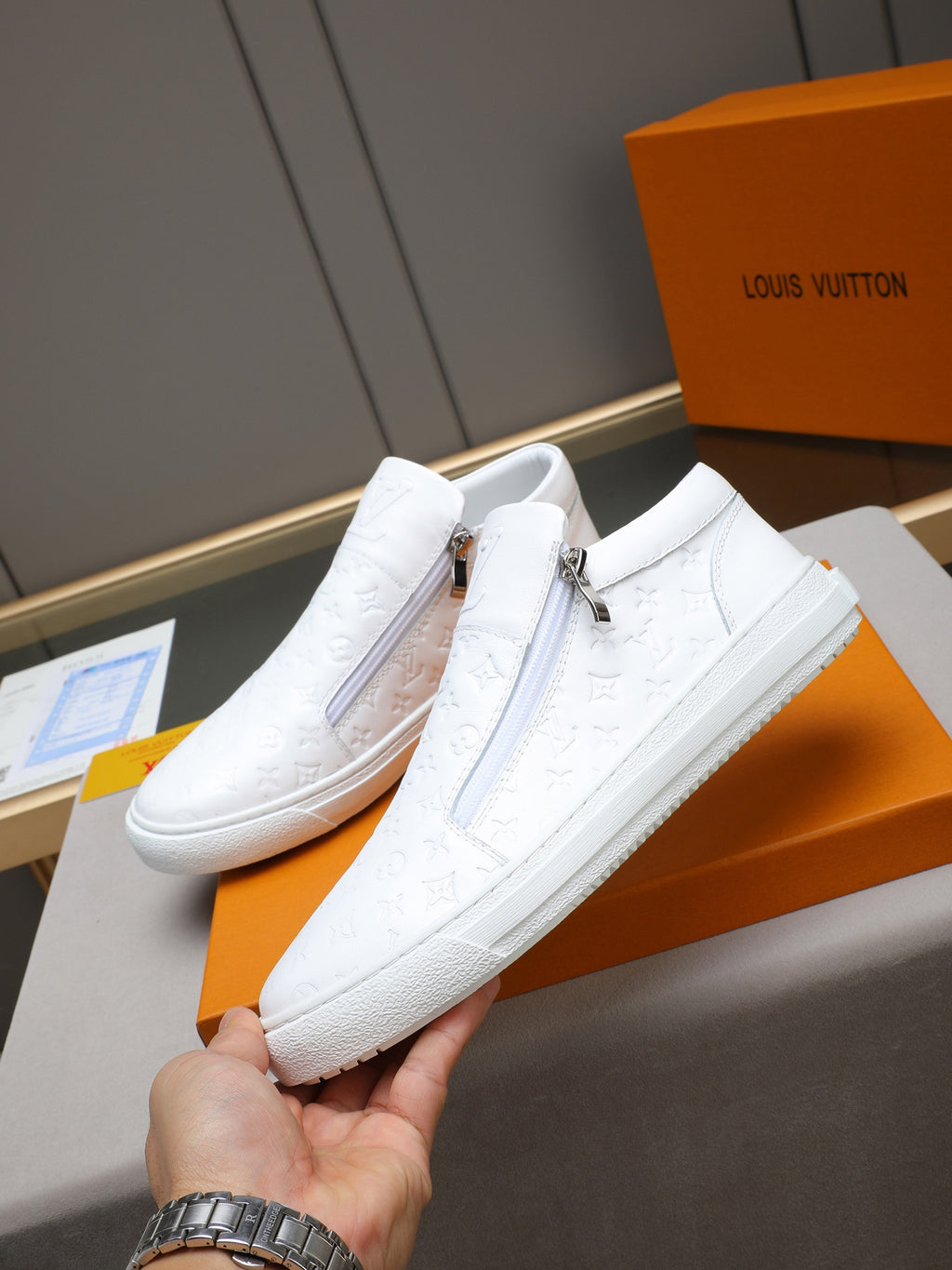 VV Zippered casual sneakers 1825122511