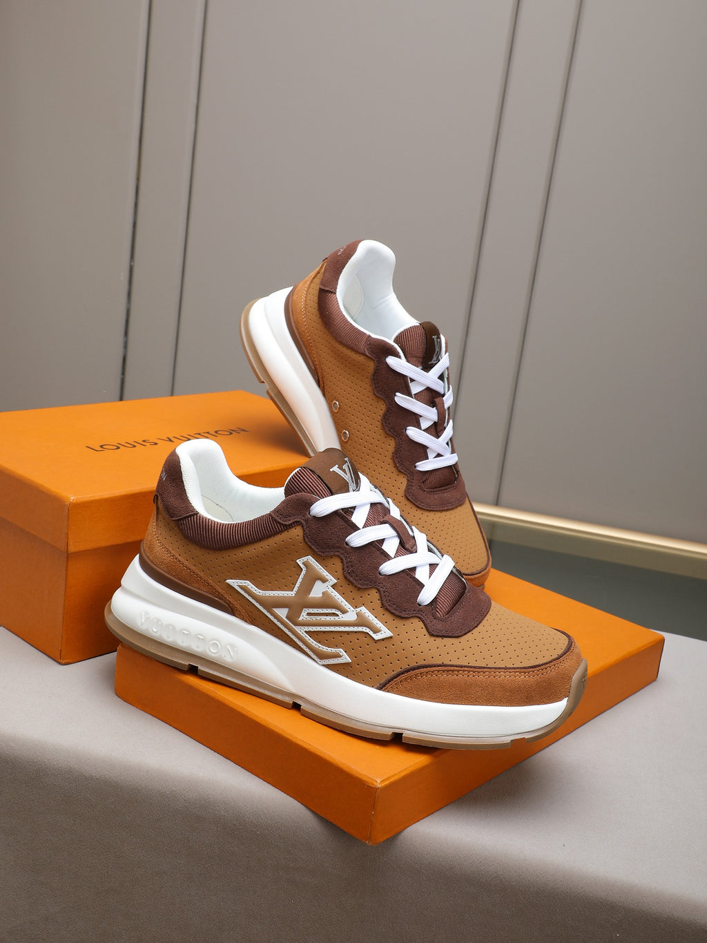 VV sneakers 1825122507