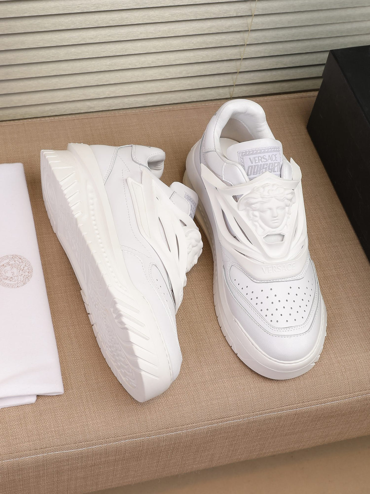 VS Sneakers 1825061911