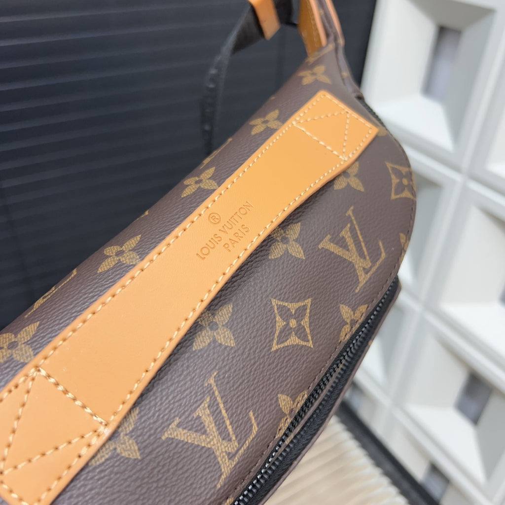 VV Bumbag Crossbody chest bag 1825052311
