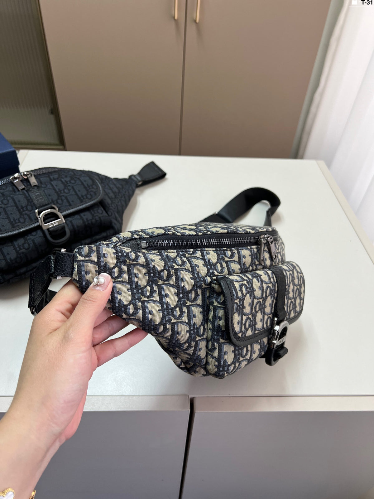 Oblique jacquard DD embroidery knitted waist bag chest bag 1825052323