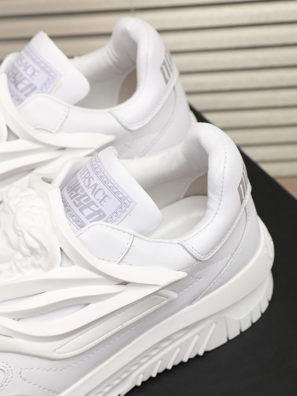 VS Sneakers 1825061911