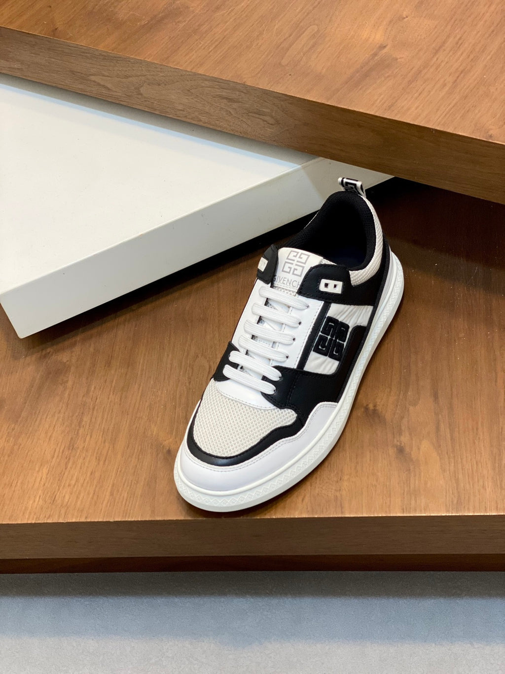 GIV sneakers 1826012801