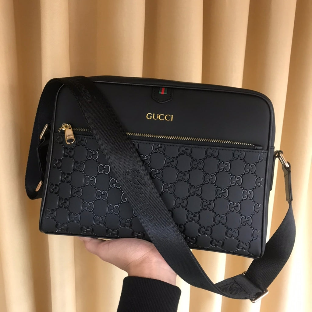 GUI crossbody bag 1825122606