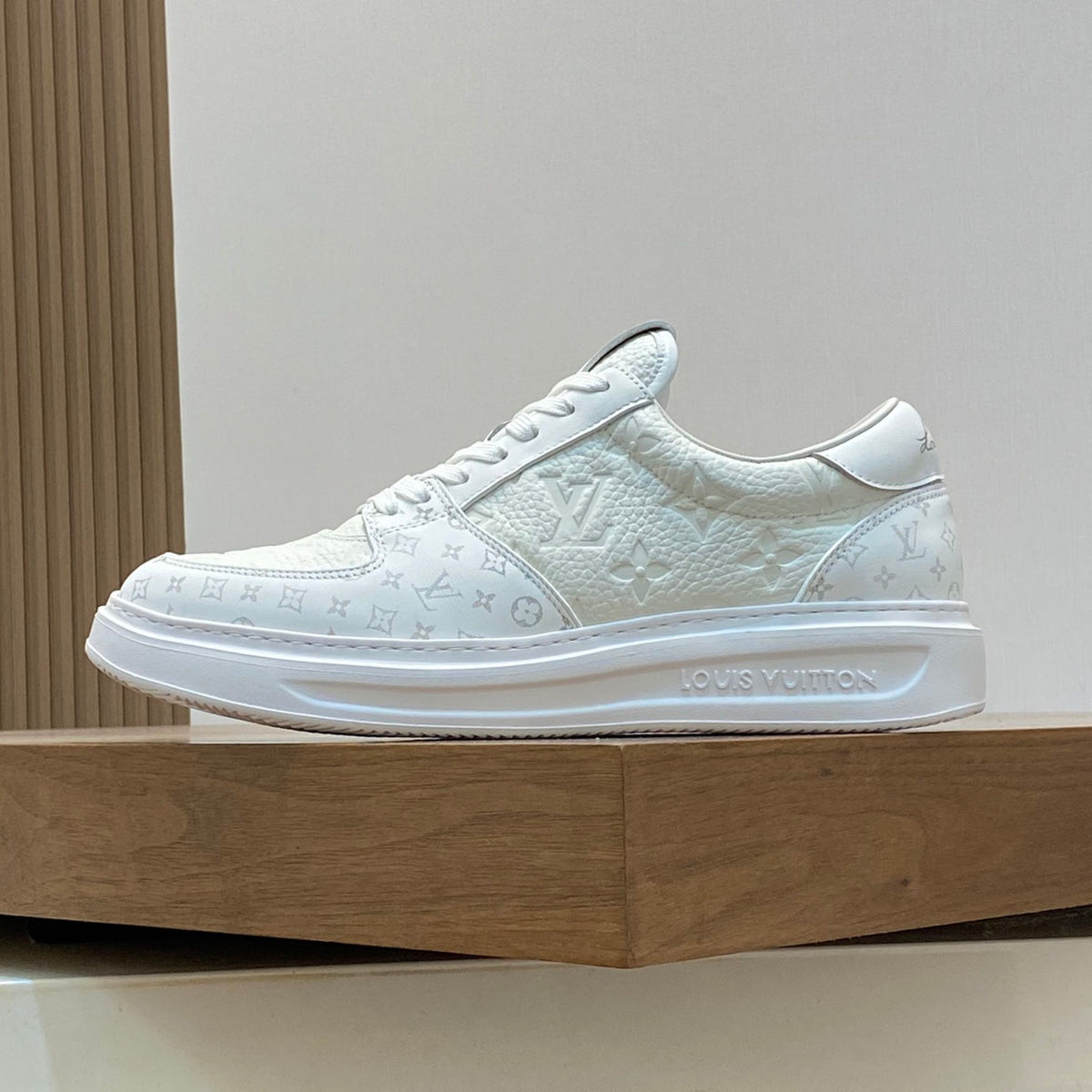 VV Sneaker 1825052109