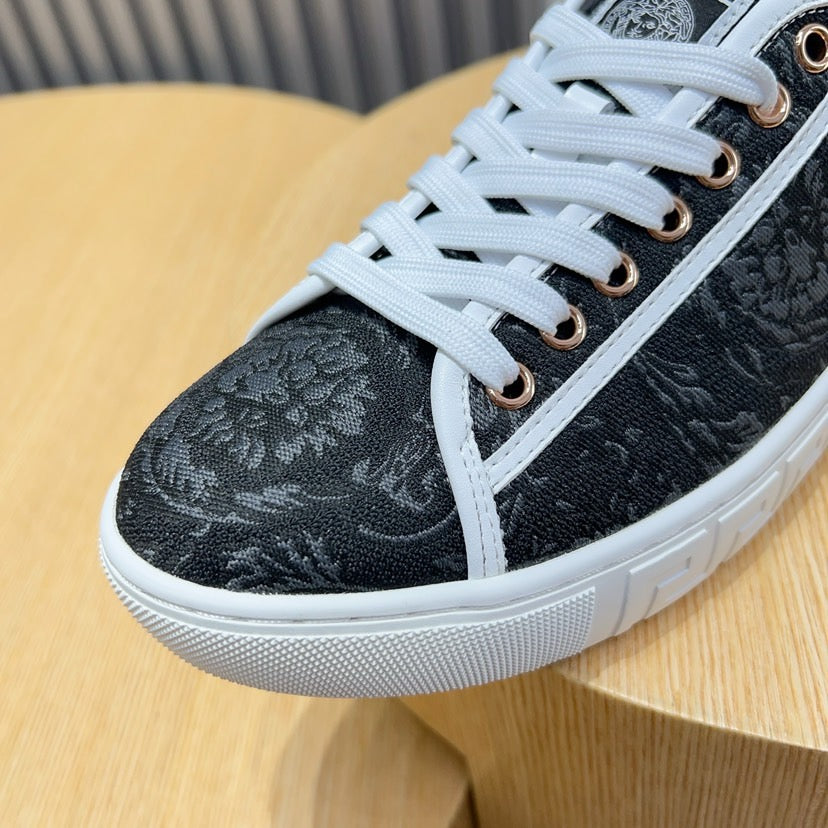 VS Barocco Greca Trainers 1825061913