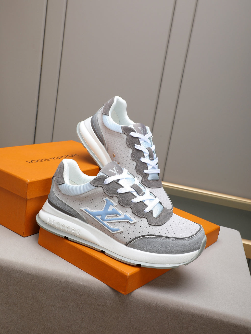 VV sneakers 1825122507