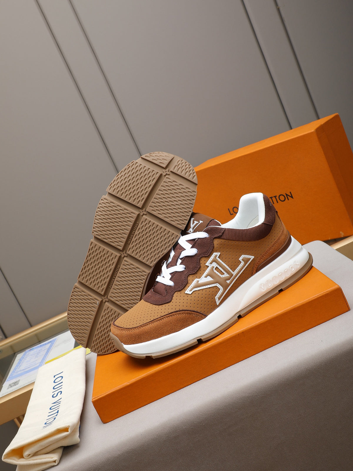 VV sneakers 1825122507