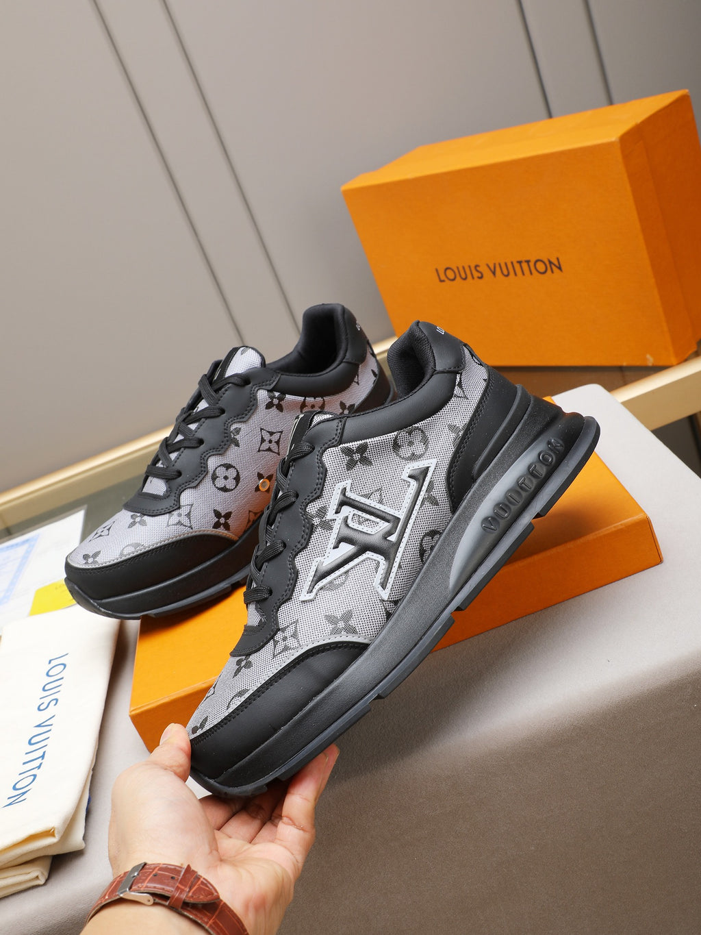 VV sneakers 1825122507