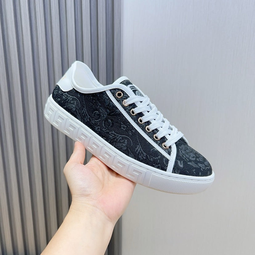 VS Barocco Greca Trainers 1825061913