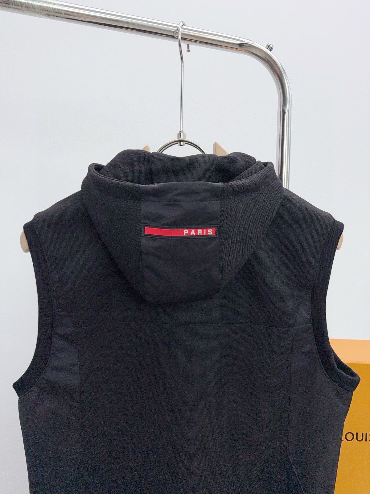 PD Men's hooded vest jacket 1825122201