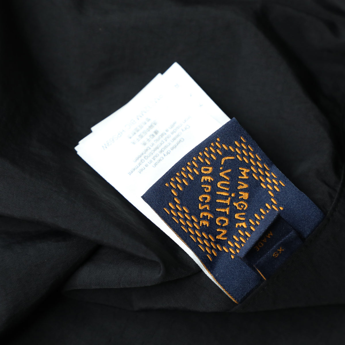 VV Jacquard Logo Casual T-shirt, Elastic Shorts 1825061816