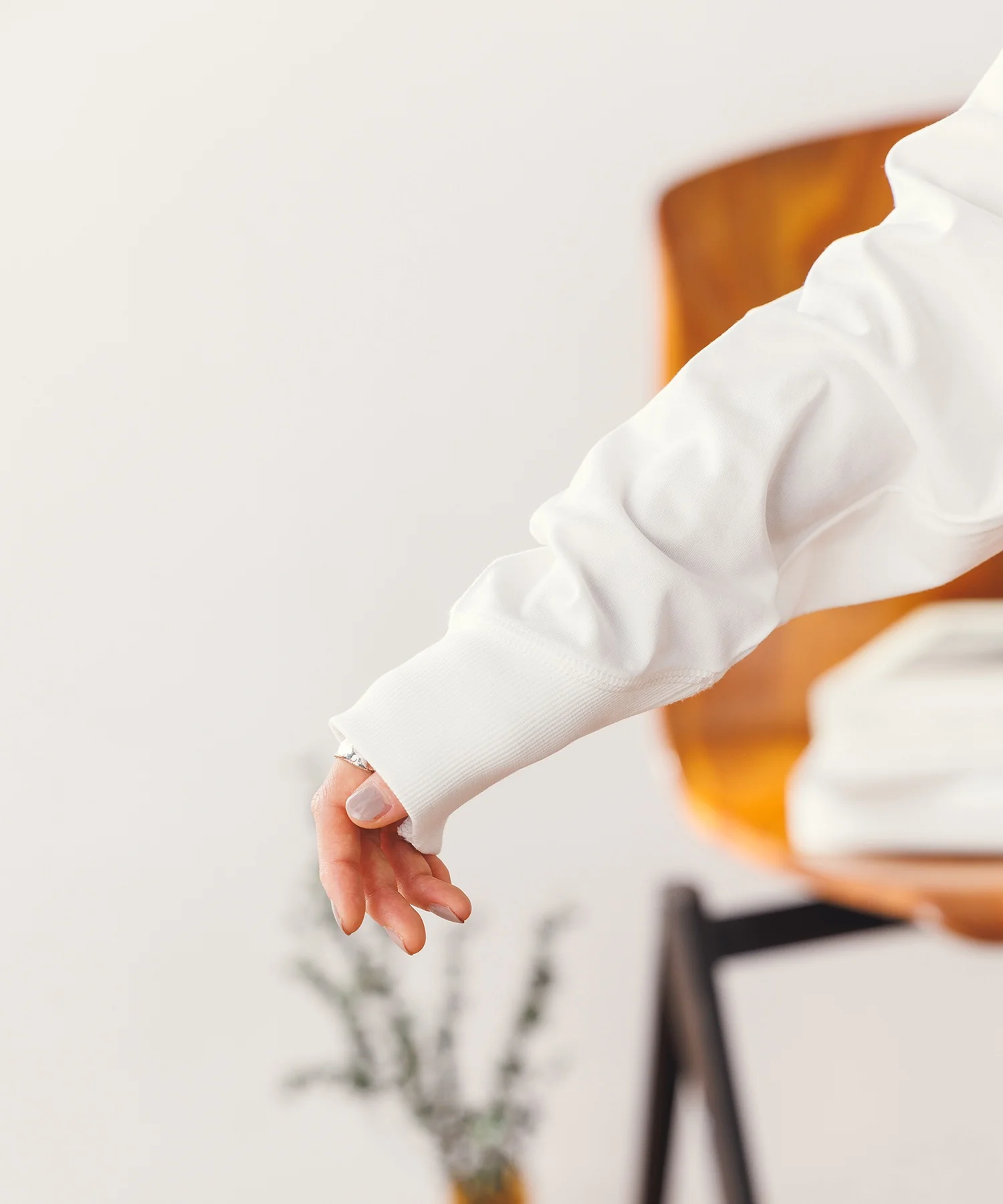 ロゴプリント長袖Tシャツ